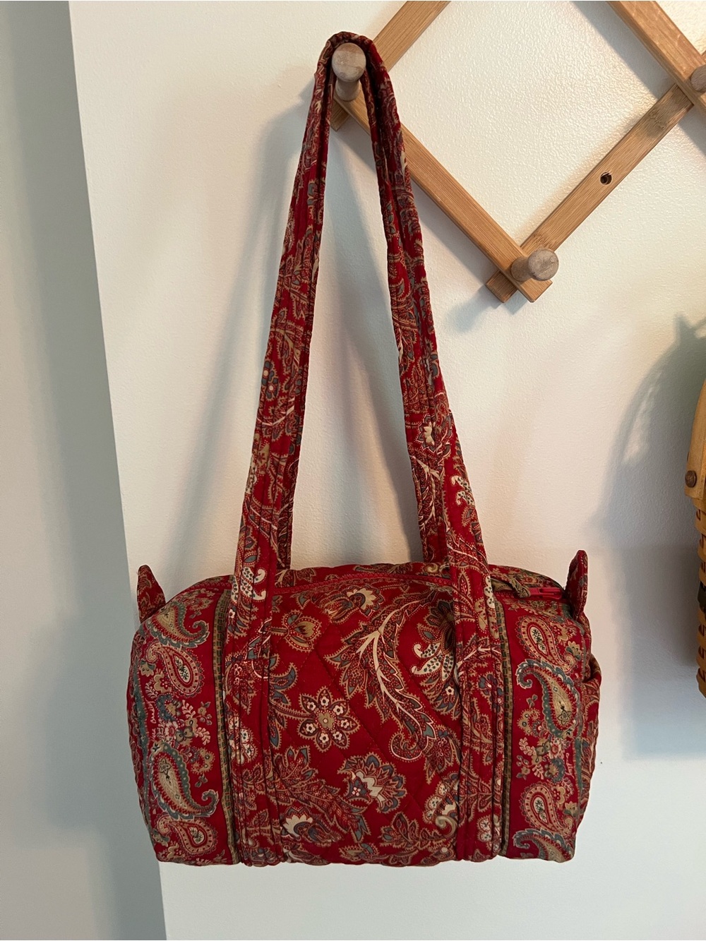 Vera Bradley Vintage Windsor Red Classic 100 Handbag